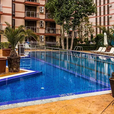 B-9 In Tarsis Apartament